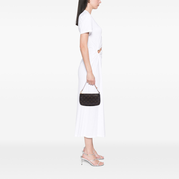 Pre-Loved Louis Vuitton Monogram Pochette Accessoires - Picture 7 of 7